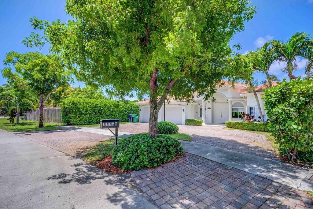 Miami 5Br Villa W Heated Pool, Games & Bbq L01 Катлер-Бей Экстерьер фото