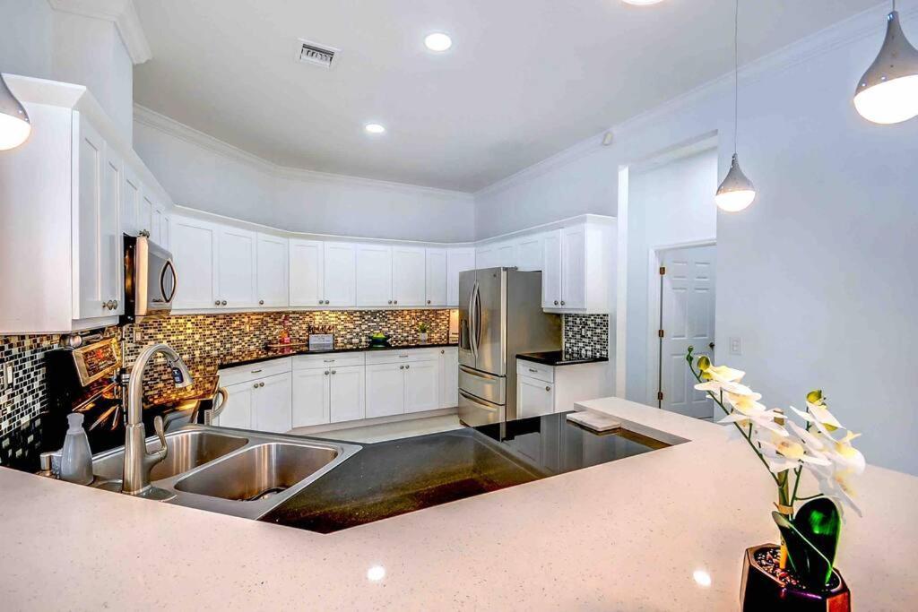 Miami 5Br Villa W Heated Pool, Games & Bbq L01 Катлер-Бей Экстерьер фото