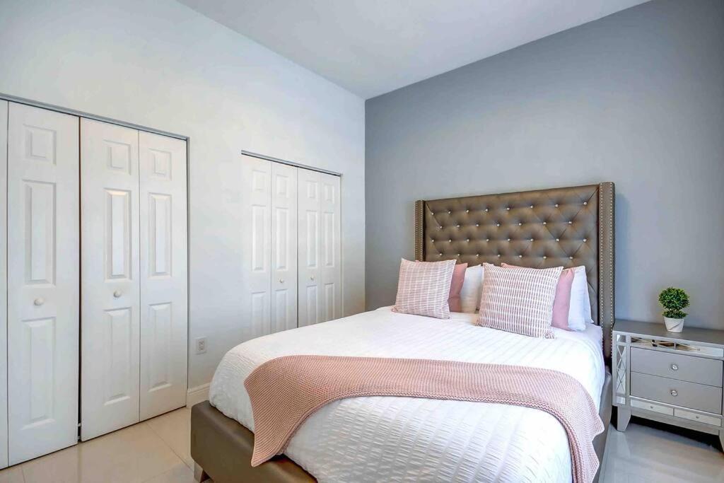 Miami 5Br Villa W Heated Pool, Games & Bbq L01 Катлер-Бей Экстерьер фото